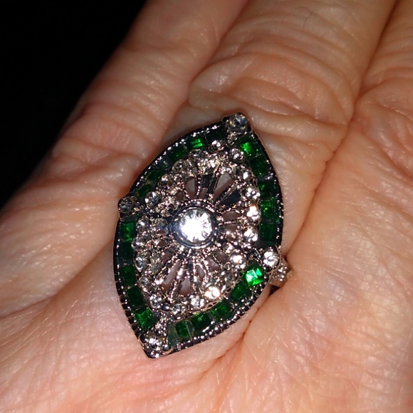 New Jewelry - Green and White Crystal Ring